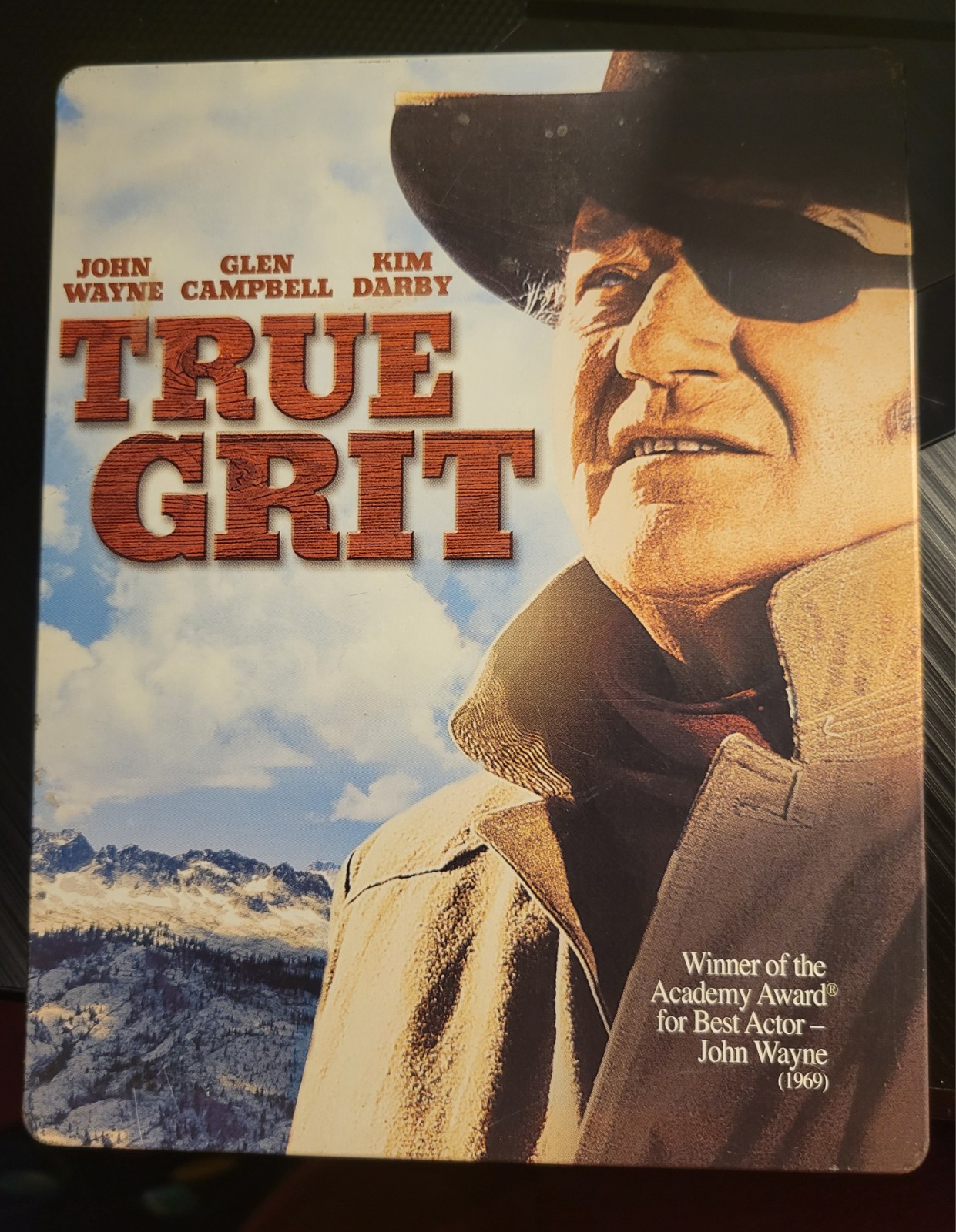 True Grit (1969) Blu-ray John Wayne Glen Campbell Kim Darby Collectible Tin Box