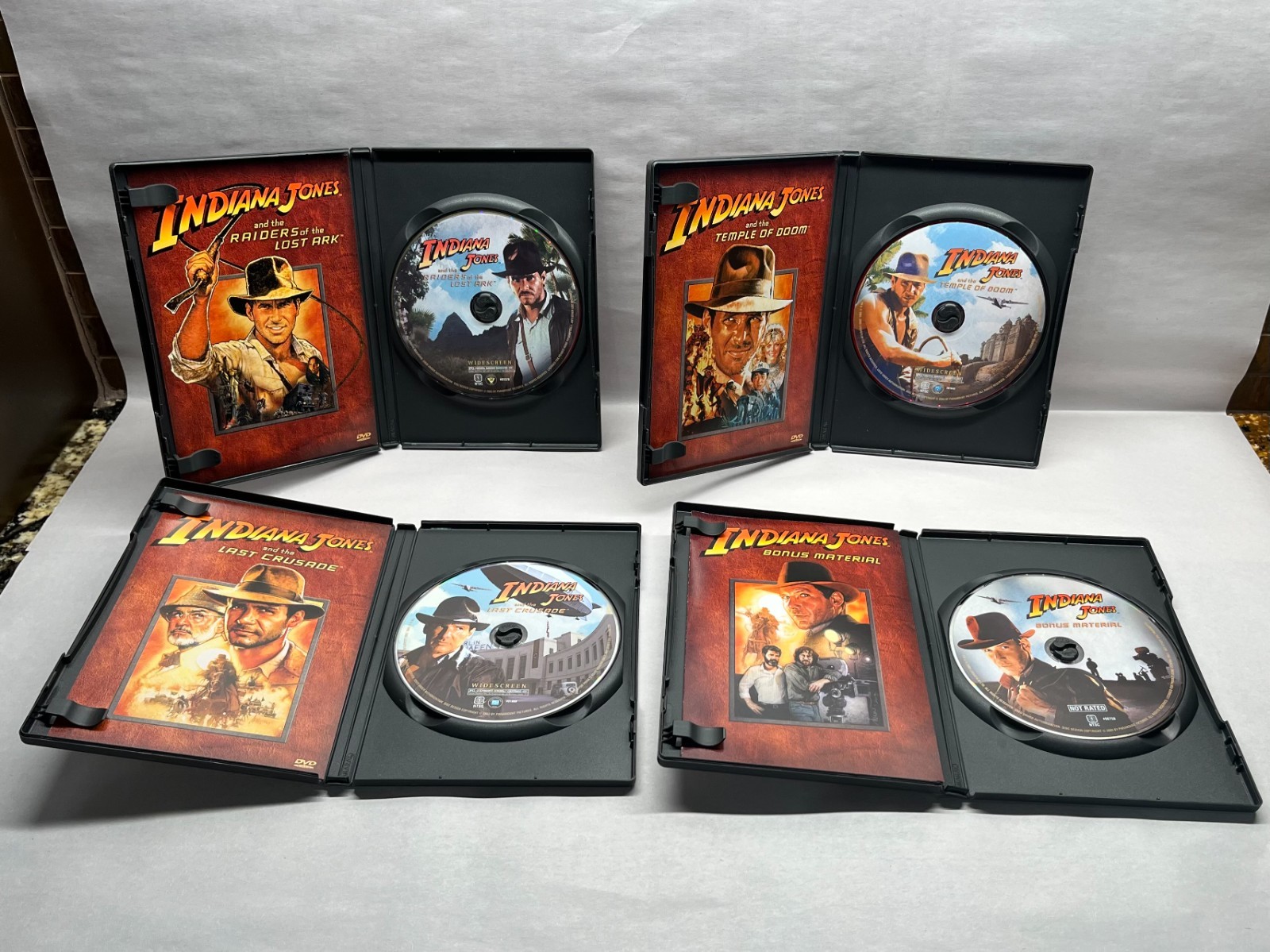 Adventures of Indiana Jones Widescreen 4-DVD Box Set + Blu-Ray Crystal Skull DVD