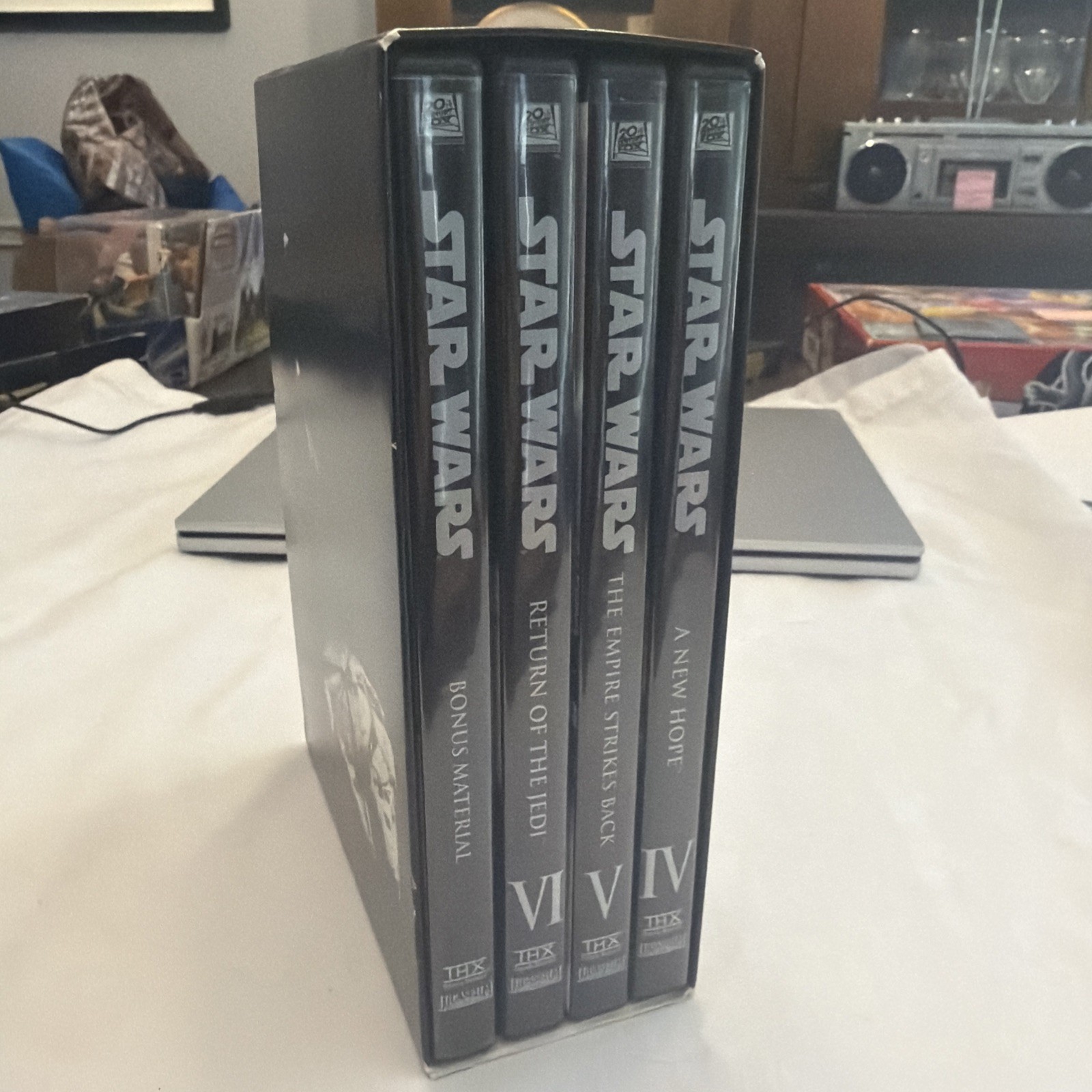 Star Wars Trilogy 4-disc Box Set 4-6 DVD IV V VI 4 5 6 and bonus material