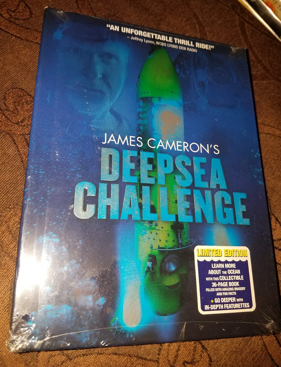 James Cameron’s Deepsea Adventure – Documentary DVD with Collectible book NEW