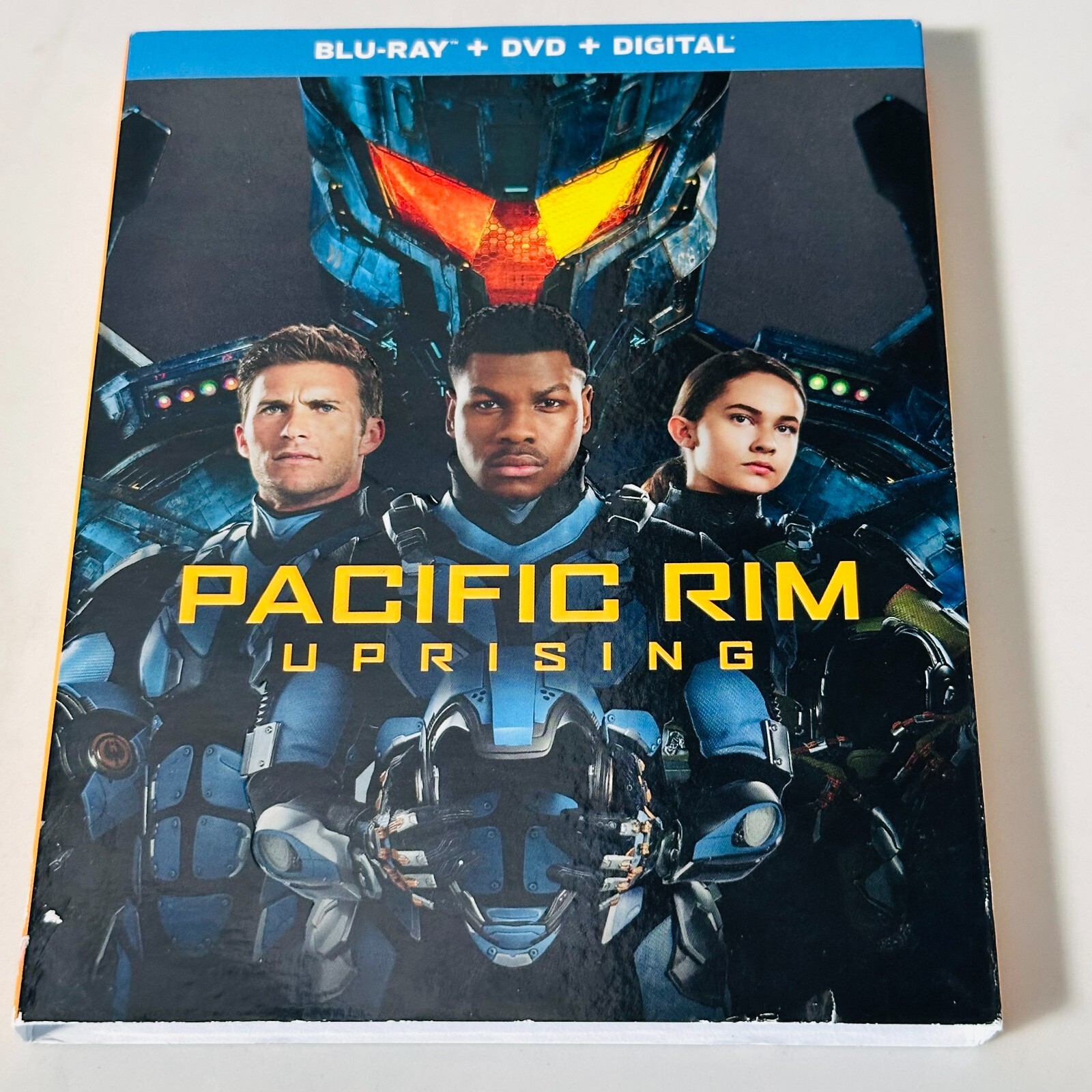 Pacific Rim Uprising – Blu-ray + DVD – John Boyega – Slipcover