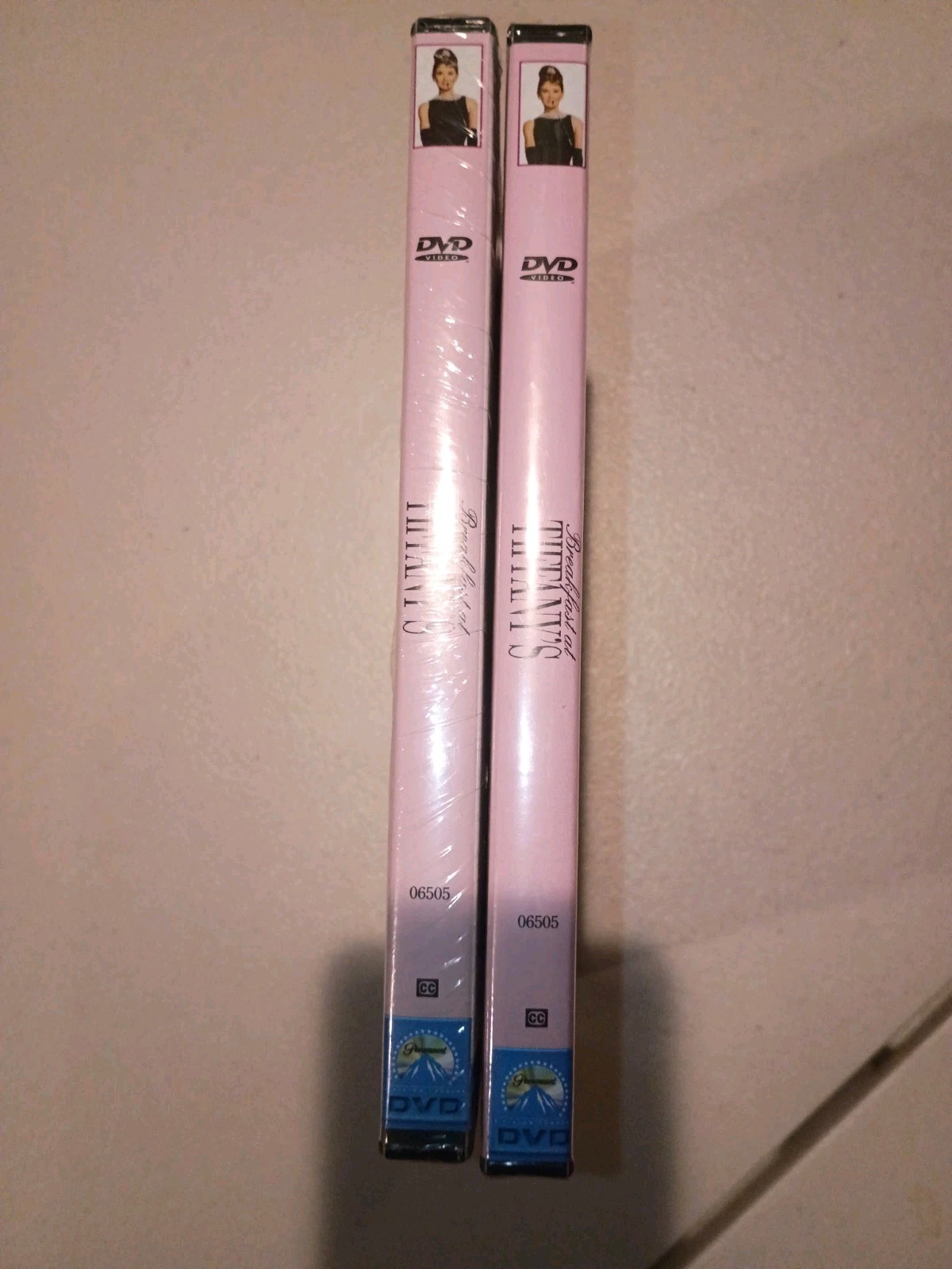 2 LOT – Breakfast at Tiffany’s Widescreen Collection Rated NR NOS 👀 Mint Sealed