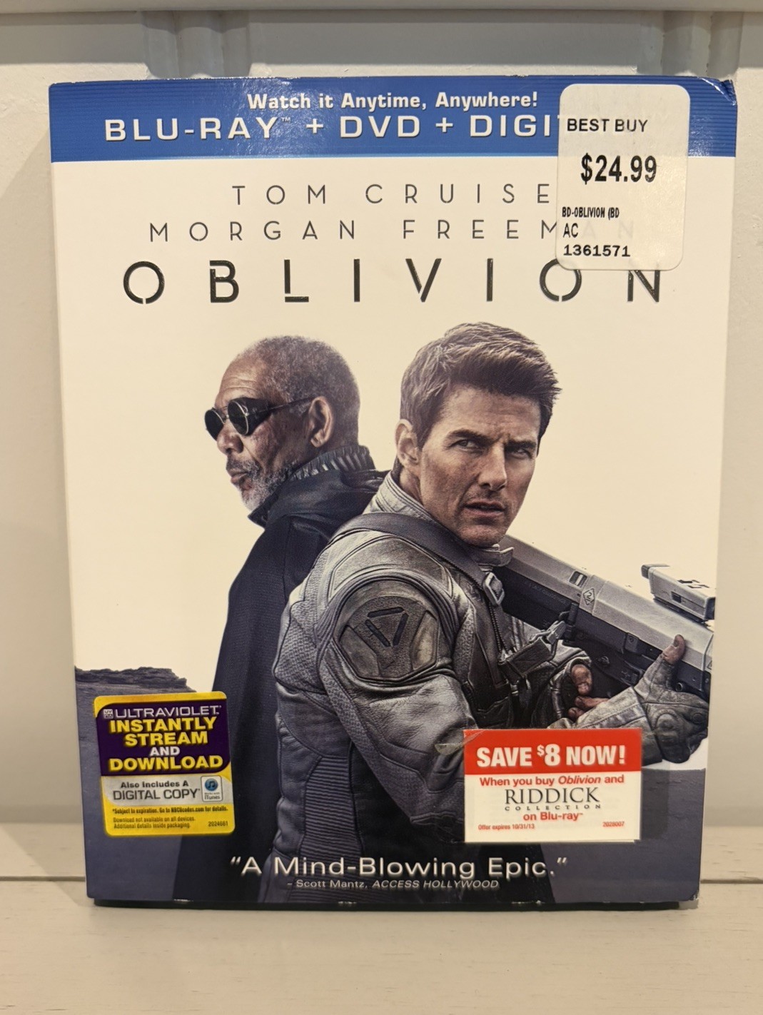Oblivion Blu-ray DVD Combo Pack Set Tom Cruise, Morgan Freeman