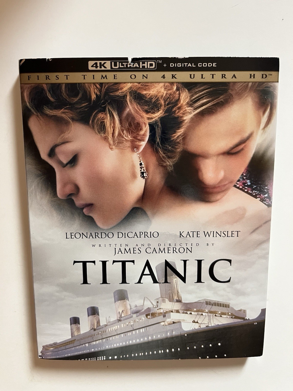 Titanic (4K UHD Blu-ray, Digital) NEW w/slipcover
