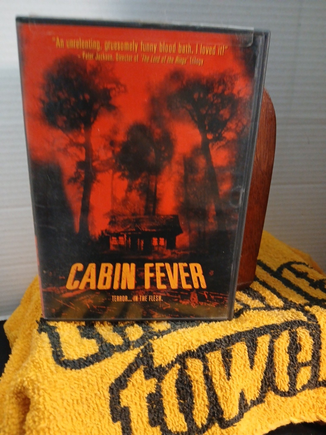 Cabin Fever (DVD 92 Min 2002) Cerina Vincent Violence Sexuality Gore Rated R