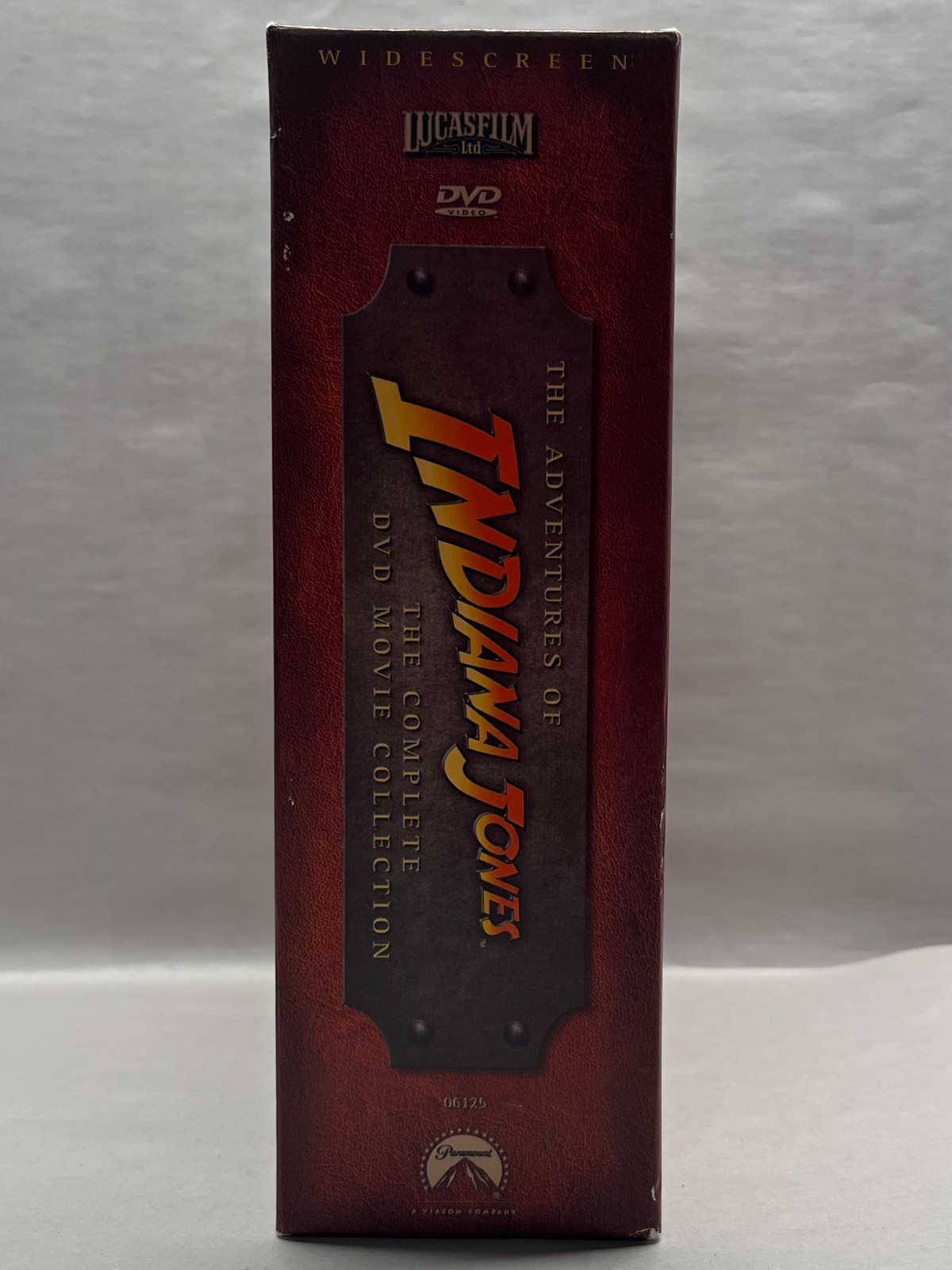 Adventures of Indiana Jones Widescreen 4-DVD Box Set + Blu-Ray Crystal Skull DVD