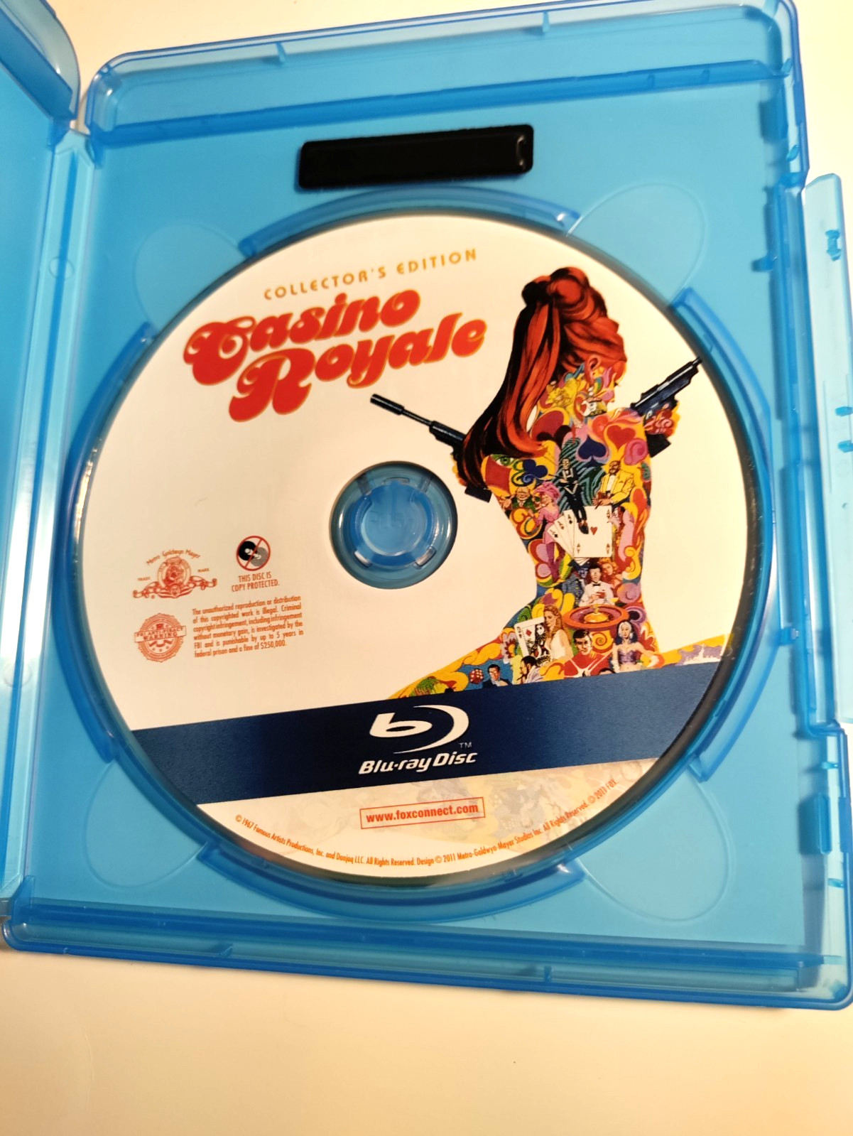 Casino Royale 1967 (Blu-ray,2011) LIKE NEW -RARE OOP -David Niven, Peter Sellers