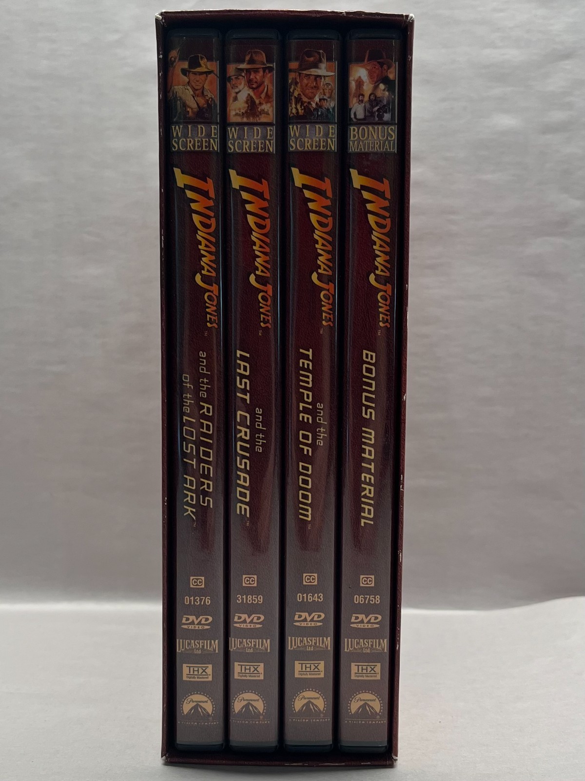 Adventures of Indiana Jones Widescreen 4-DVD Box Set + Blu-Ray Crystal Skull DVD