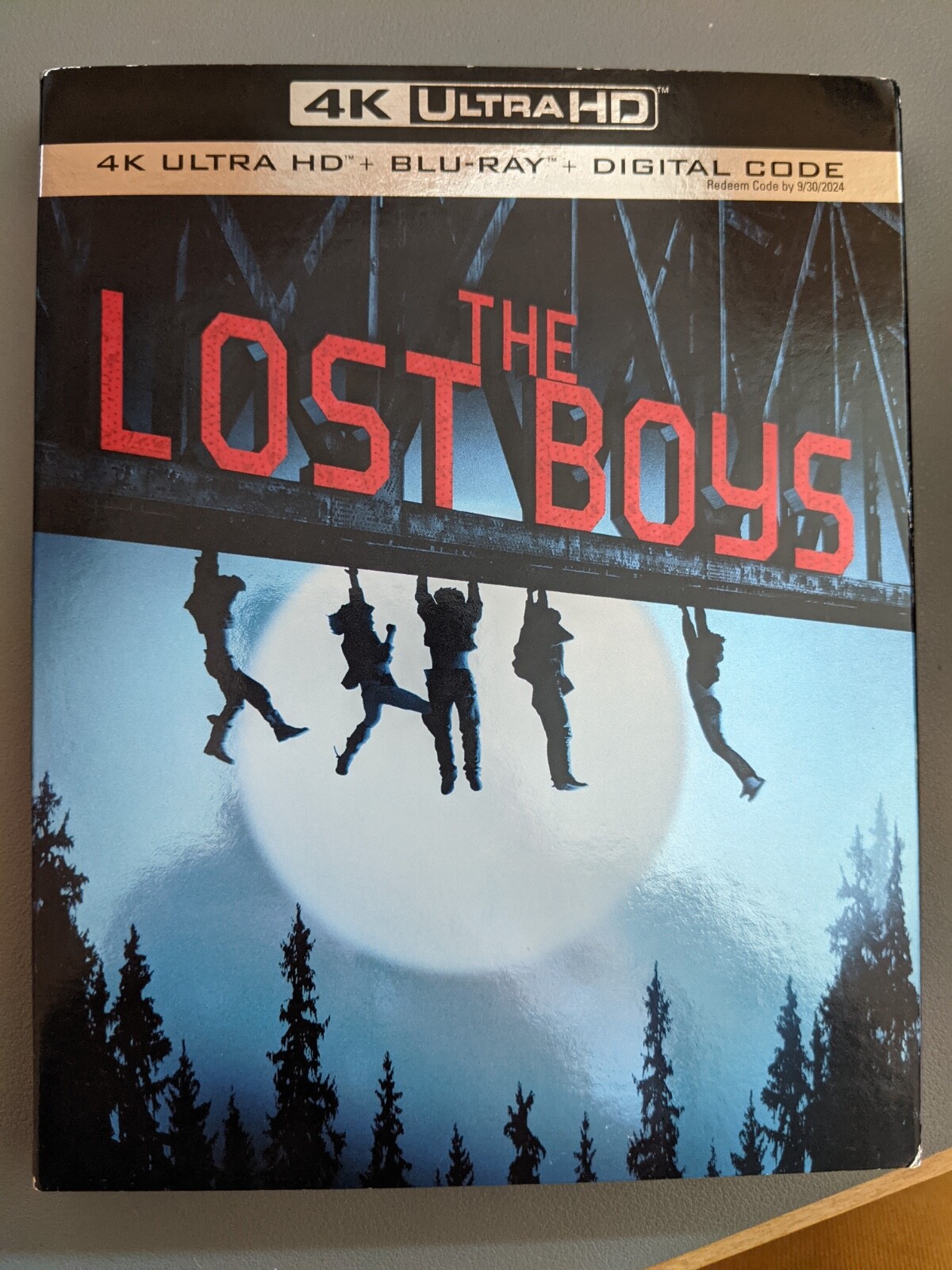 The Lost Boys -4K UHD Blu-ray w/ rare Slipcover – like new – no digital code