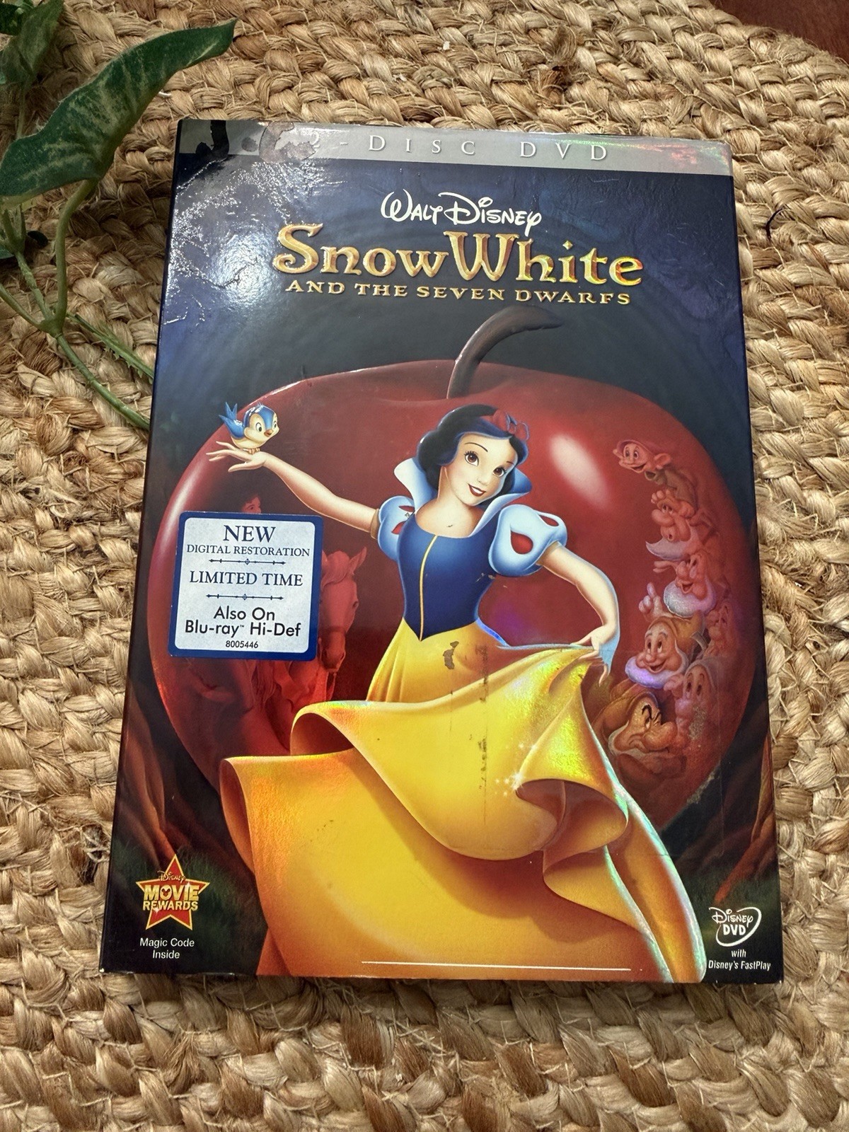 Walt Disney Studios Snow White and the Seven Dwarfs DVD 2-Disc Set R1 2009