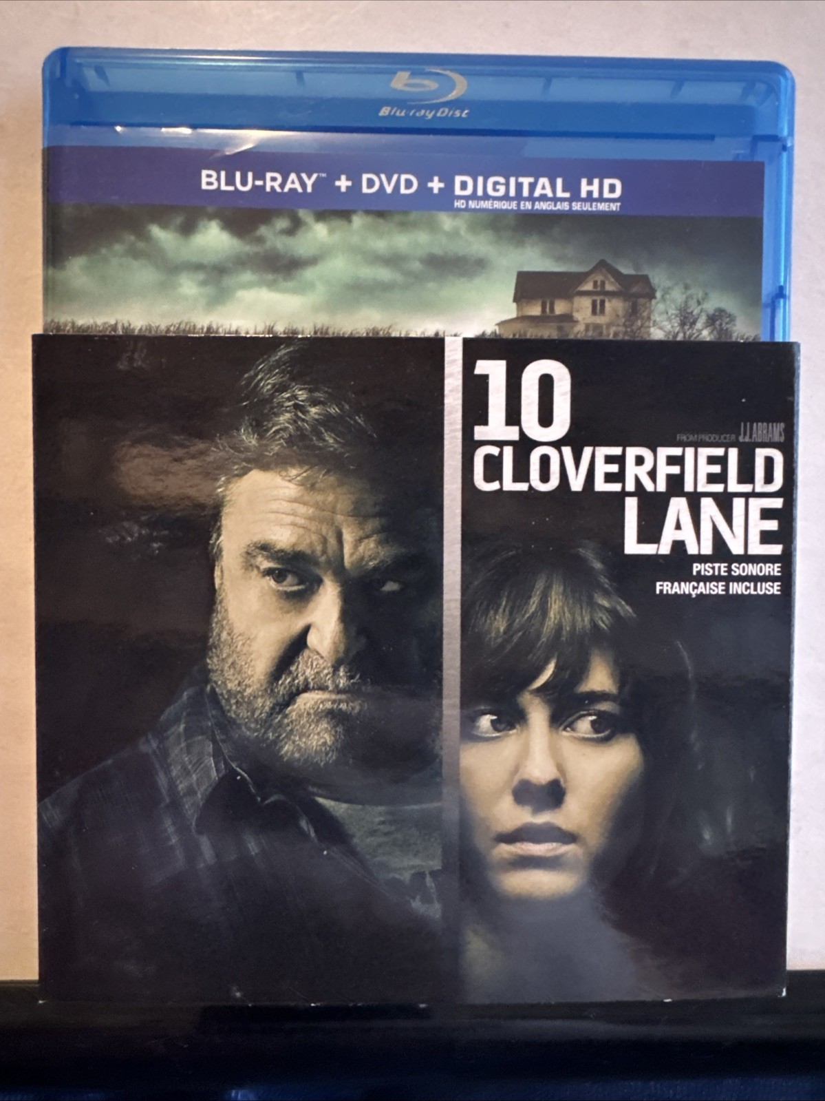 10 Cloverfield Lane (Bluray, 2016) With Slipcover Rare OOP Thriller No DVD